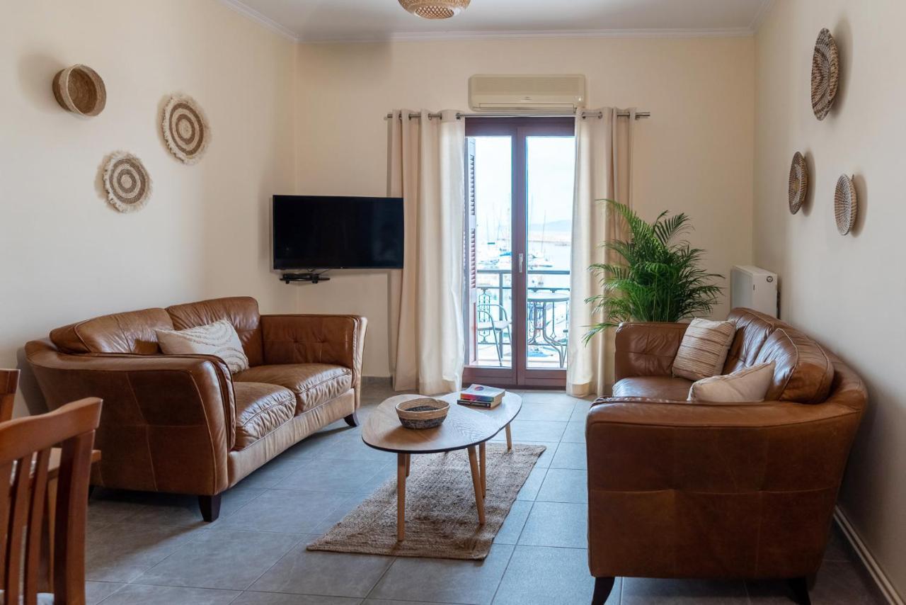 Destino Home Overlooking The Venetian Port Of Chania Chania  Exteriör bild