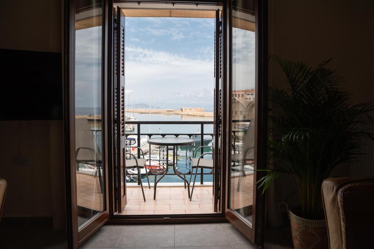 Destino Home Overlooking The Venetian Port Of Chania Chania  Exteriör bild