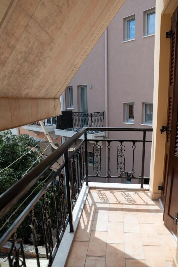 Destino Home Overlooking The Venetian Port Of Chania Chania  Exteriör bild