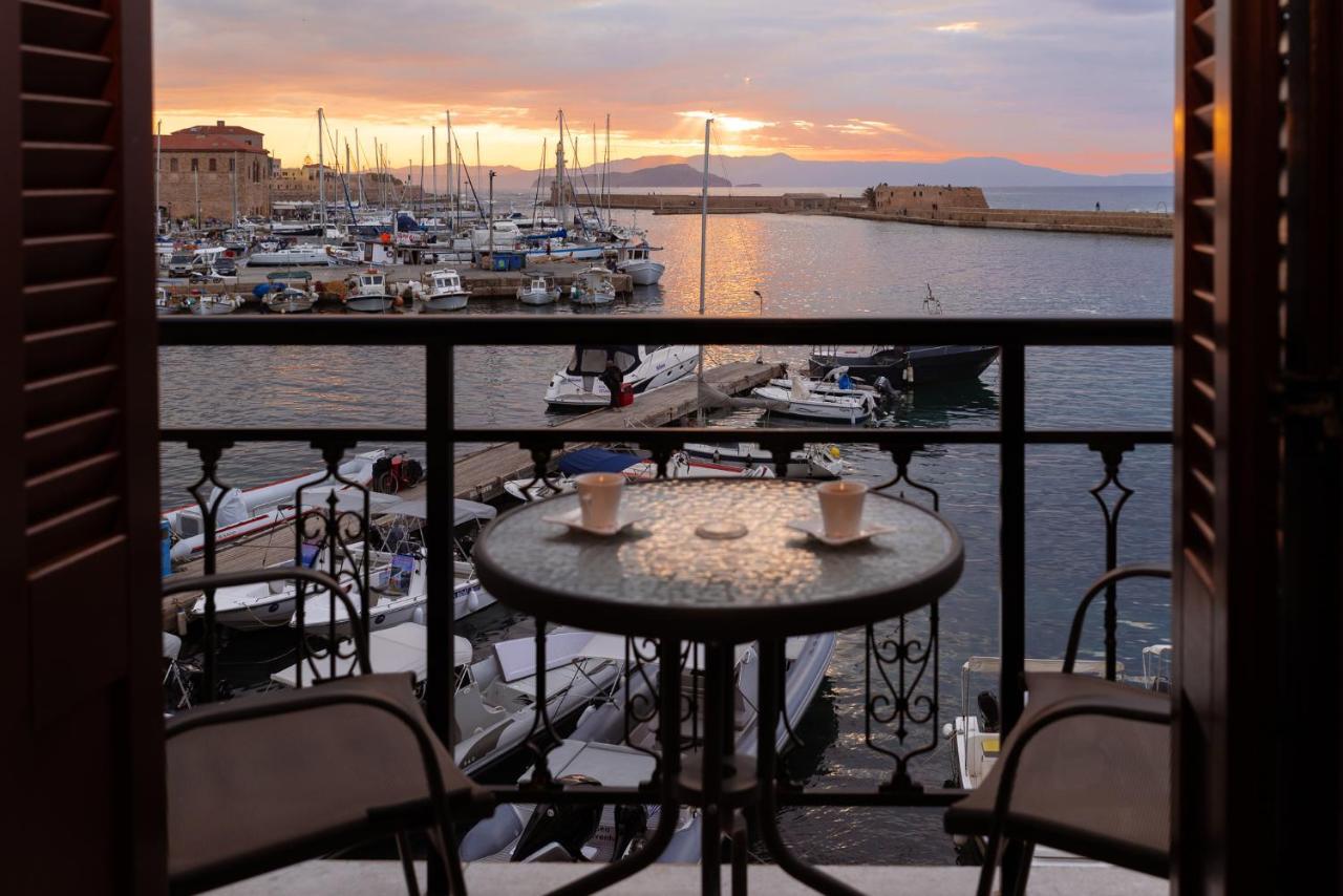 Destino Home Overlooking The Venetian Port Of Chania Chania  Exteriör bild