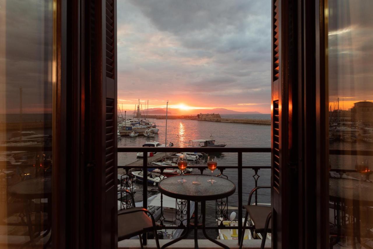Destino Home Overlooking The Venetian Port Of Chania Chania  Exteriör bild