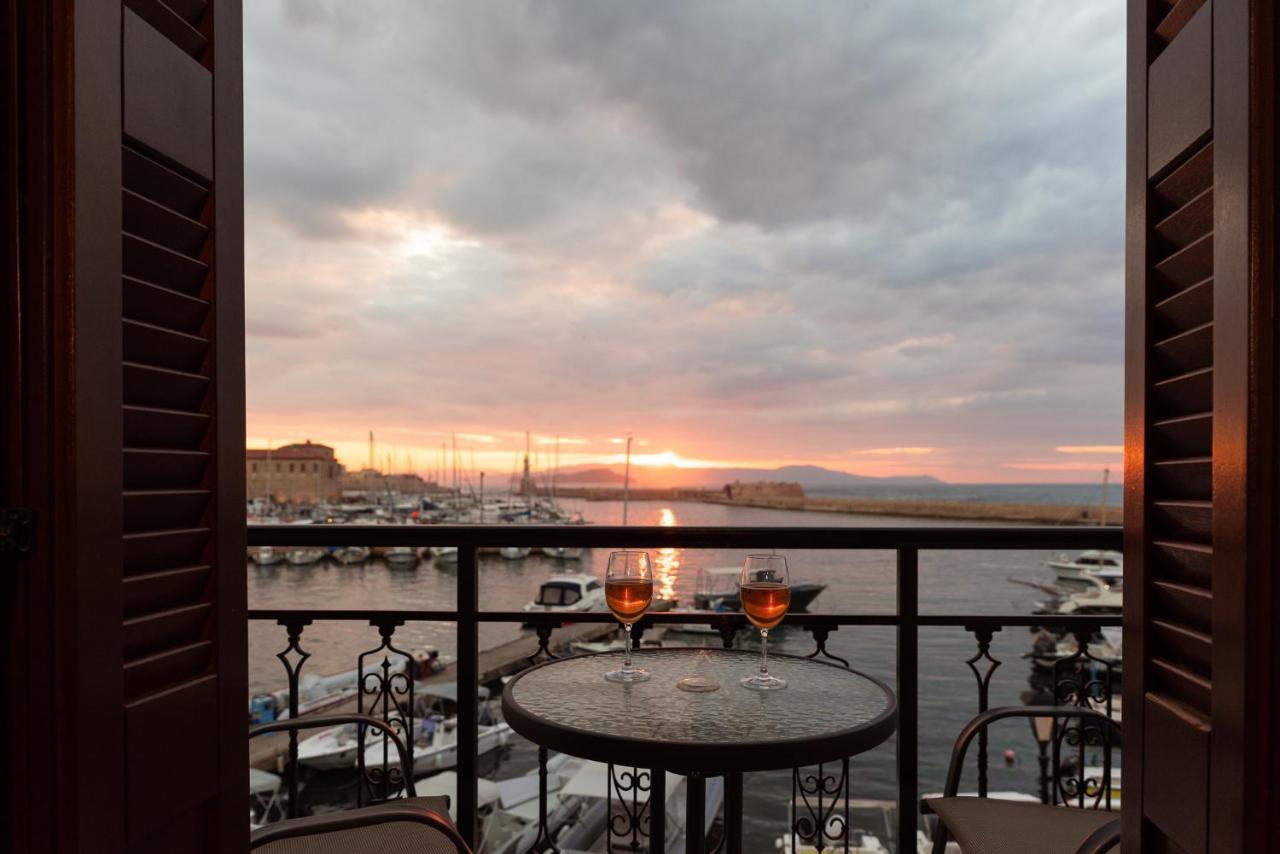 Destino Home Overlooking The Venetian Port Of Chania Chania  Exteriör bild
