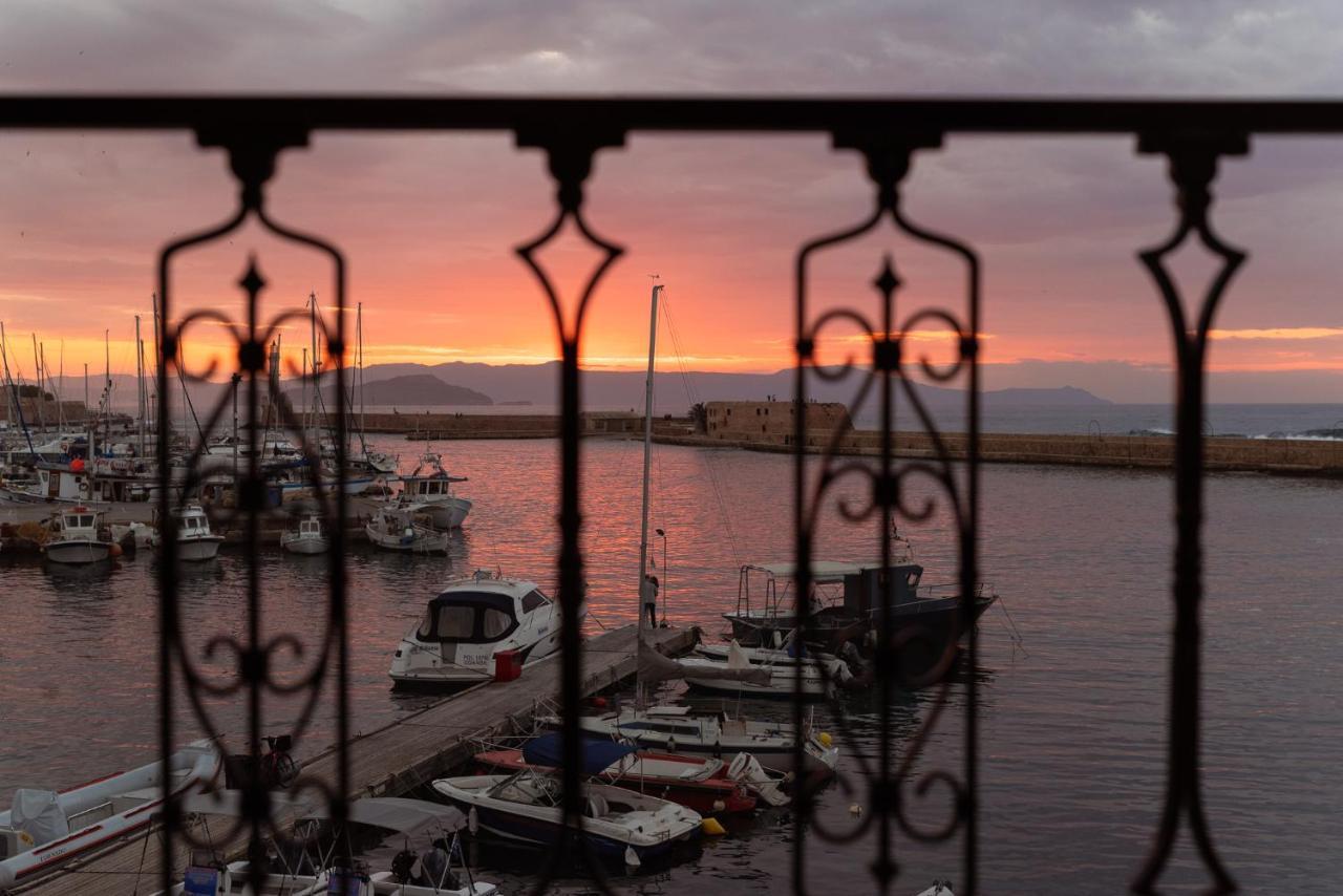Destino Home Overlooking The Venetian Port Of Chania Chania  Exteriör bild