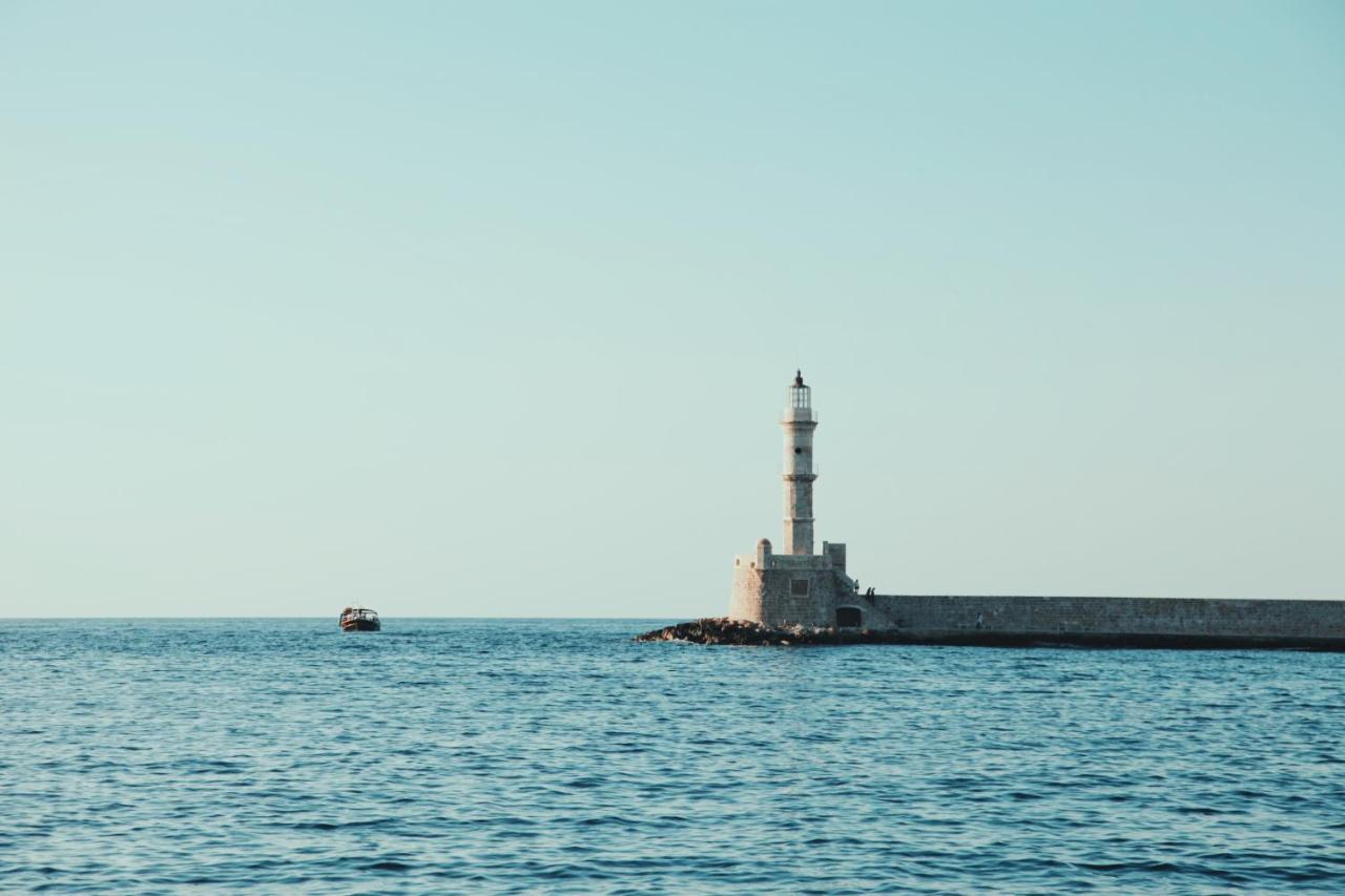Destino Home Overlooking The Venetian Port Of Chania Chania  Exteriör bild